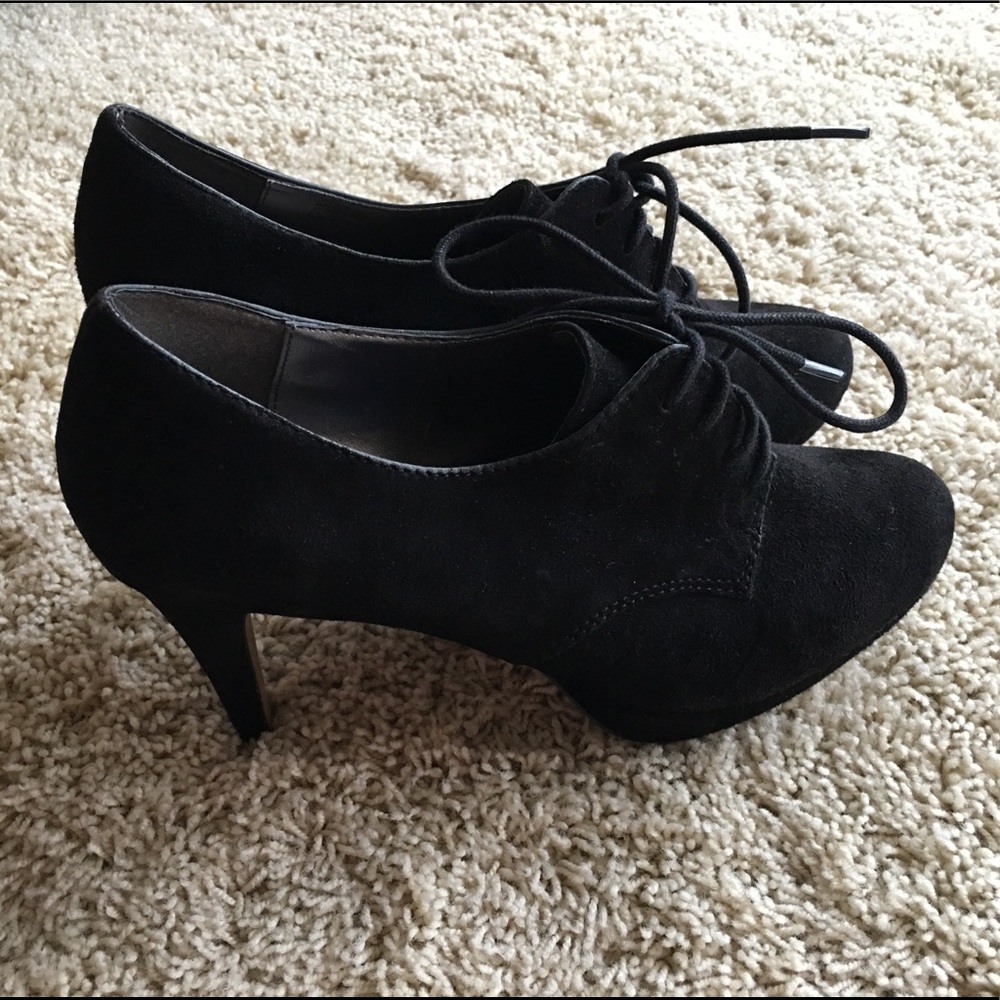 Adrienne Vittadini Black Ankle Boots